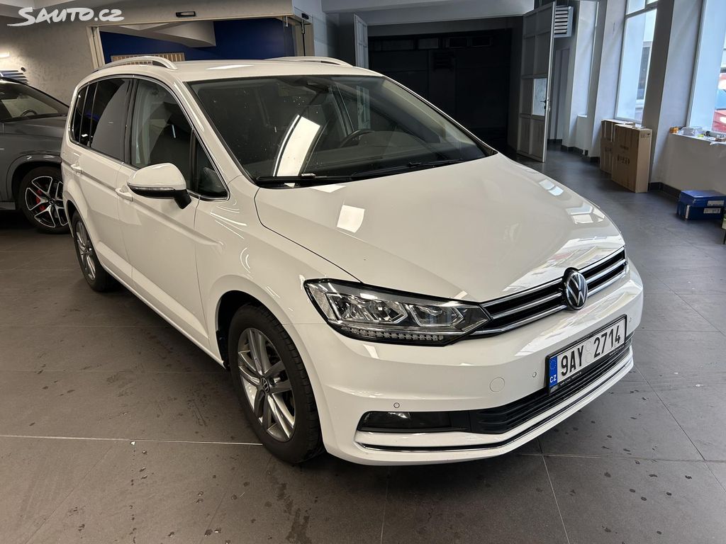 Volkswagen Touran, 2.0TDi Highline LED Kamera TZ